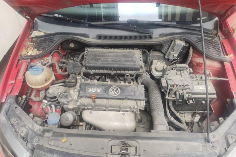 Used Volkswagen Polo 2013 1.4L Automatic Luxury Edition Engine Bay