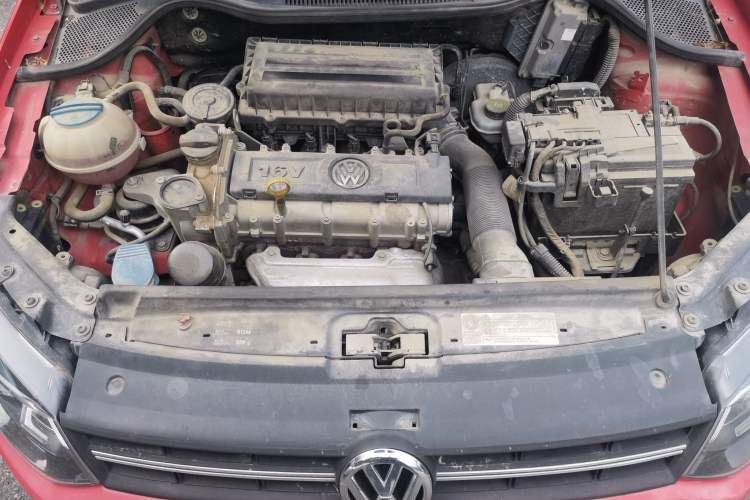 Used Volkswagen Polo 2013 1.6L Automatic Comfort Edition Engine Bay