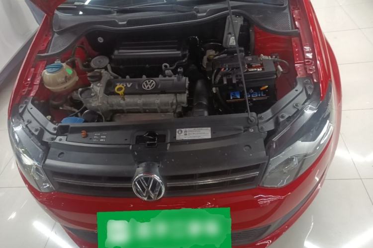Used Volkswagen Polo 2013 1.6L Automatic Comfort Edition Engine Bay
