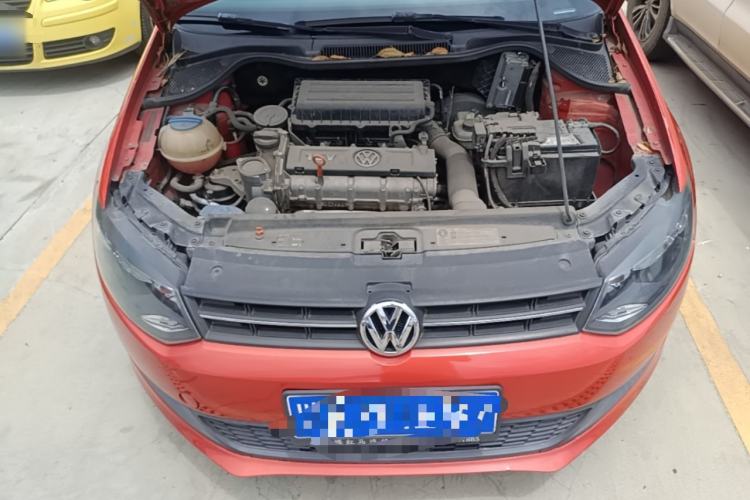 Used Volkswagen Polo 2013 1.4L Manual Fashion Edition Engine Bay