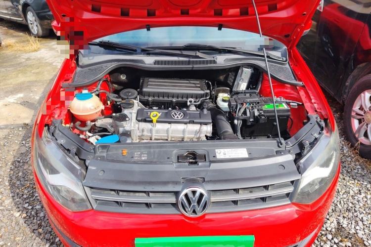 Used Volkswagen Polo 2013 1.6L Automatic Comfort Edition Engine Bay