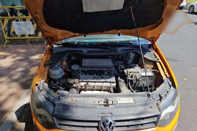 Used Volkswagen Polo 2013 1.6L Automatic Comfort Edition Engine Bay