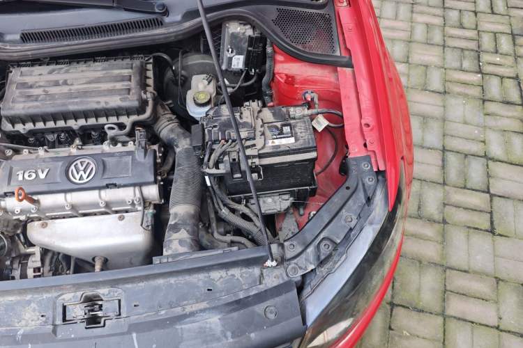 Used Volkswagen Polo 2013 1.4L Manual Fashion Edition Engine Bay Left