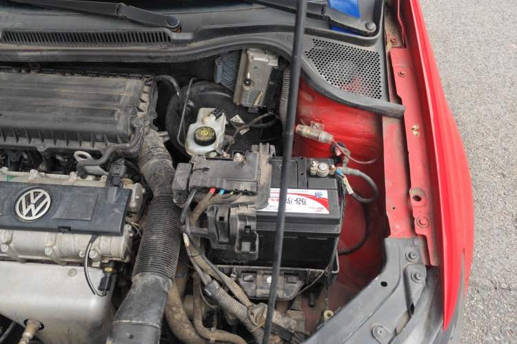 Used Volkswagen Polo 2013 1.4L Manual Fashion Edition Engine Bay Left
