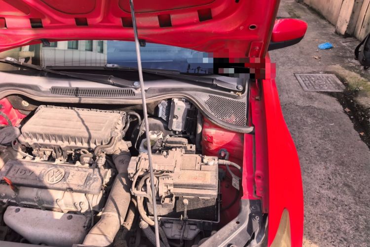 Used Volkswagen Polo 2013 1.4L Automatic Comfort Edition Engine Bay Left