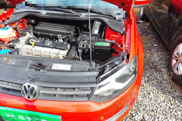 Used Volkswagen Polo 2013 1.6L Automatic Comfort Edition Engine Bay Left