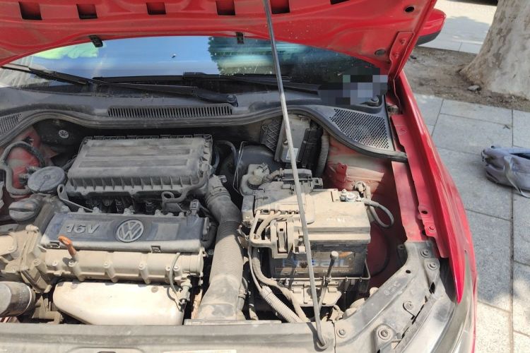 Used Volkswagen Polo 2013 1.4L Automatic Comfort Edition Engine Bay Left