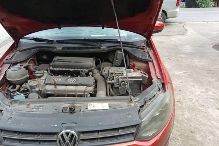 Used Volkswagen Polo 2013 1.4L Manual Fashion Edition Engine Bay Left