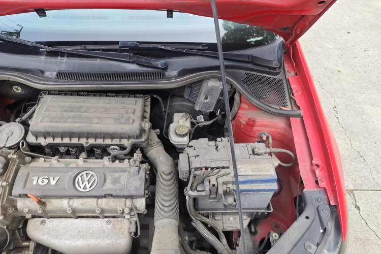 Used Volkswagen Polo 2013 1.4L Manual Fashion Edition Engine Bay Left