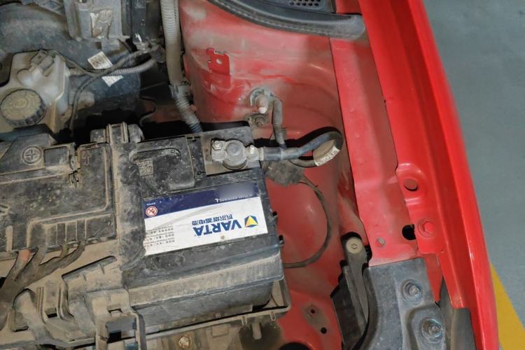 Used Volkswagen Polo 2013 1.4L Manual Comfort Edition Engine Bay Left