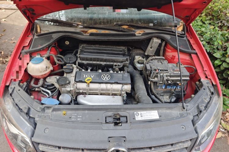 Used Volkswagen Polo 2013 1.6L Automatic Comfort Edition Engine Bay