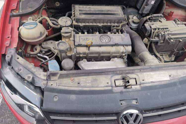 Used Volkswagen Polo 2013 1.6L Automatic Comfort Edition Engine Bay Right