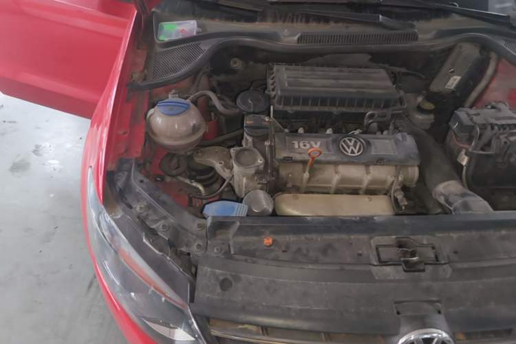 Used Volkswagen Polo 2013 1.4L Manual Fashion Edition Engine Bay Right