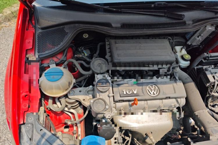 Used Volkswagen Polo 2013 1.4L Automatic Comfort Edition Engine Bay Right