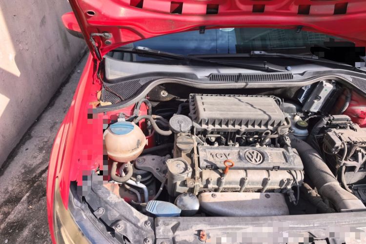 Used Volkswagen Polo 2013 1.4L Automatic Comfort Edition Engine Bay Right