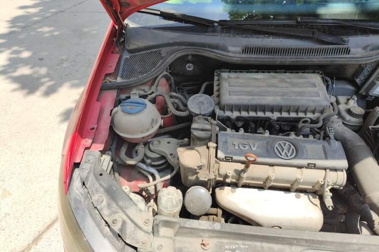 Used Volkswagen Polo 2013 1.4L Automatic Comfort Edition Engine Bay Right