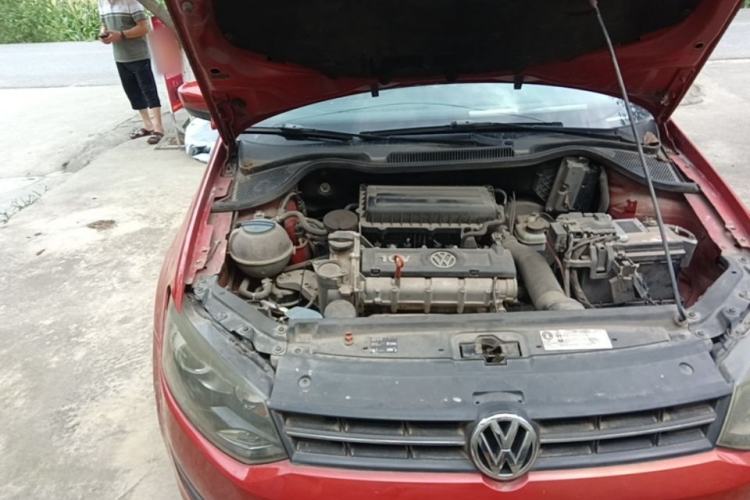 Used Volkswagen Polo 2013 1.4L Manual Fashion Edition Engine Bay Right