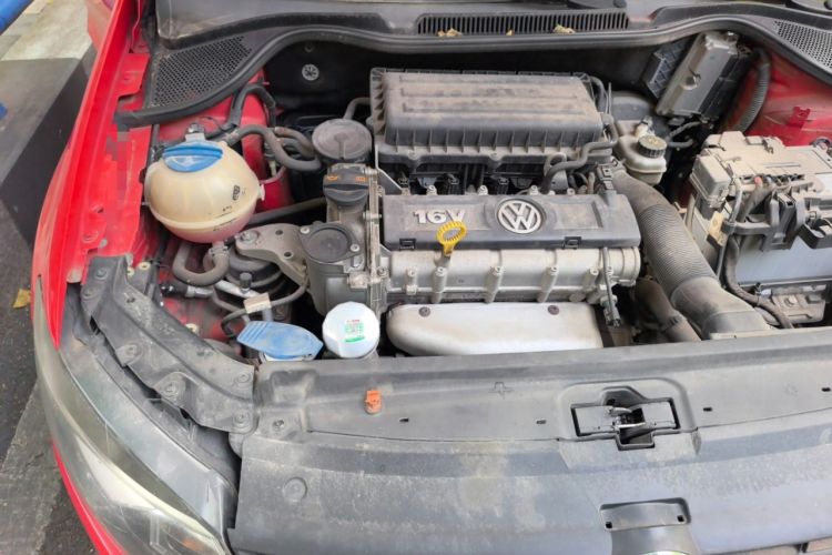 Used Volkswagen Polo 2013 1.6L Manual Comfort Edition Engine Bay Right