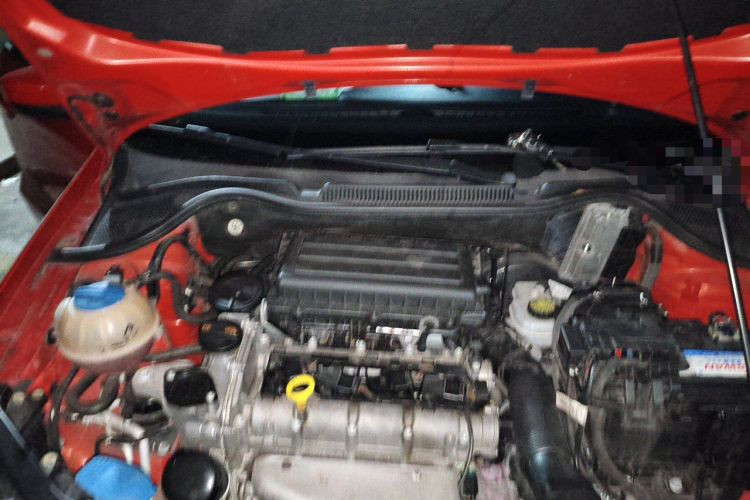 Used Volkswagen Polo 2013 1.6L Automatic Comfort Edition Engine Bay Right