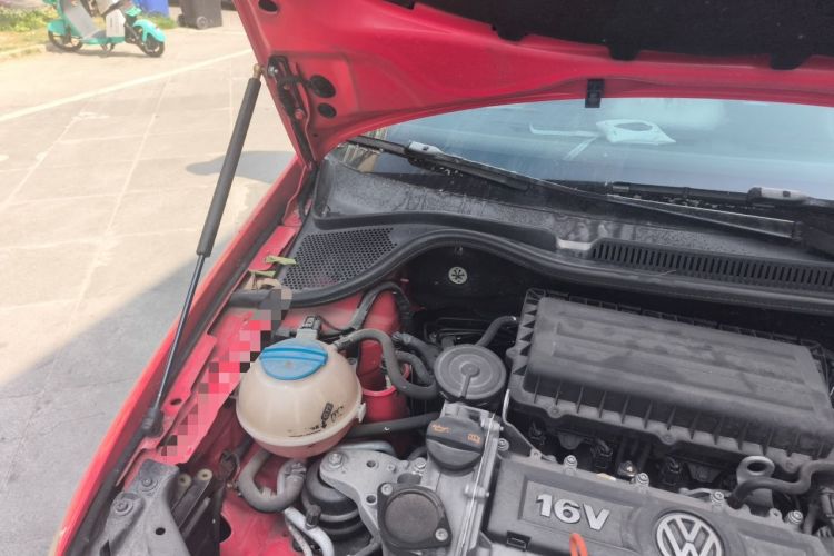 Used Volkswagen Polo 2013 1.4L Automatic Comfort Edition Engine Bay Right