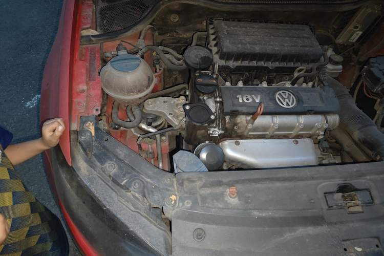 Used Volkswagen Polo 2013 1.4L Manual Fashion Edition Engine Bay Right