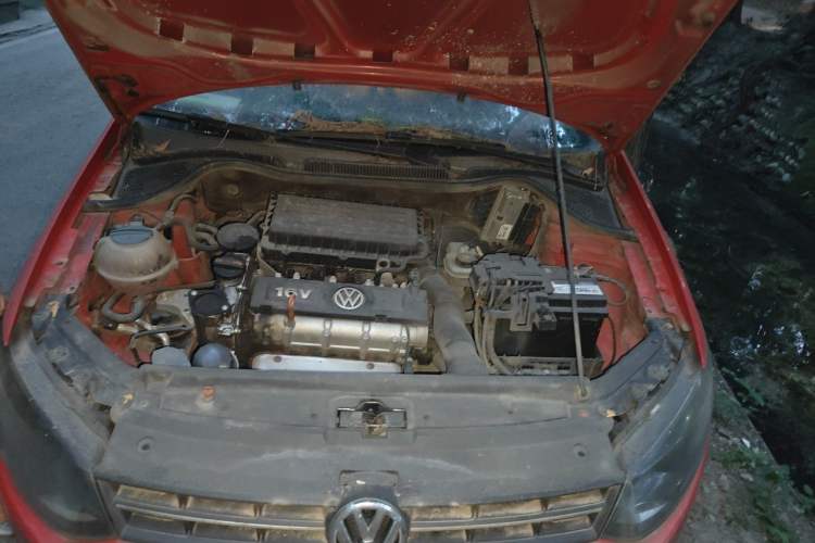 Used Volkswagen Polo 2013 1.4L Manual Fashion Edition Engine Bay