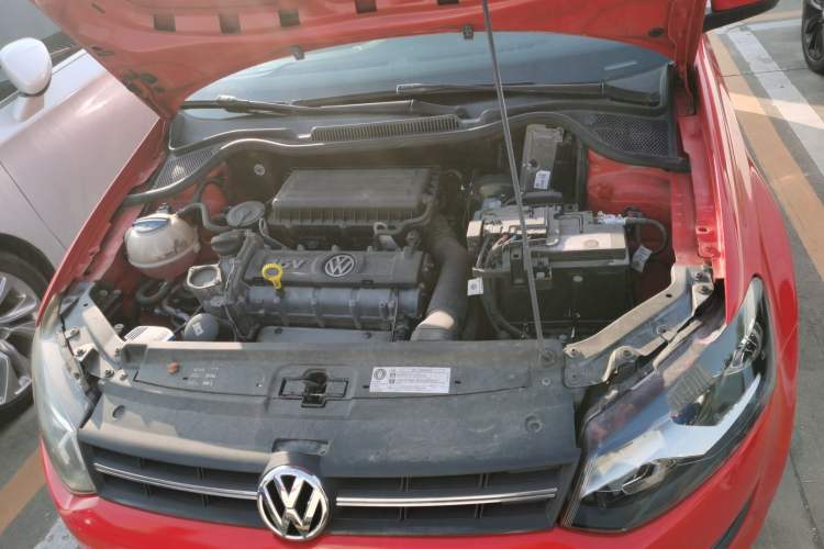 Used Volkswagen Polo 2013 1.6L Automatic Comfort Edition Engine Bay