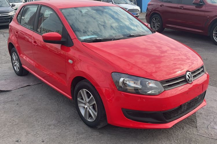 Used Volkswagen Polo 2013 1.4L Manual Fashion Edition Exterior 2
