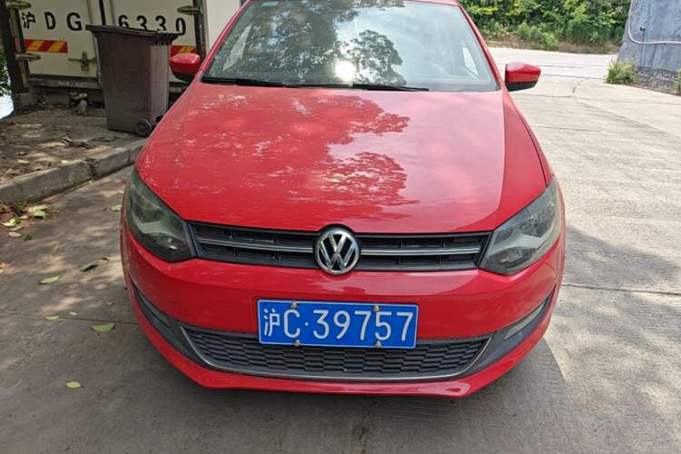 Used Volkswagen Polo 2013 1.6L Automatic Luxury Edition Front