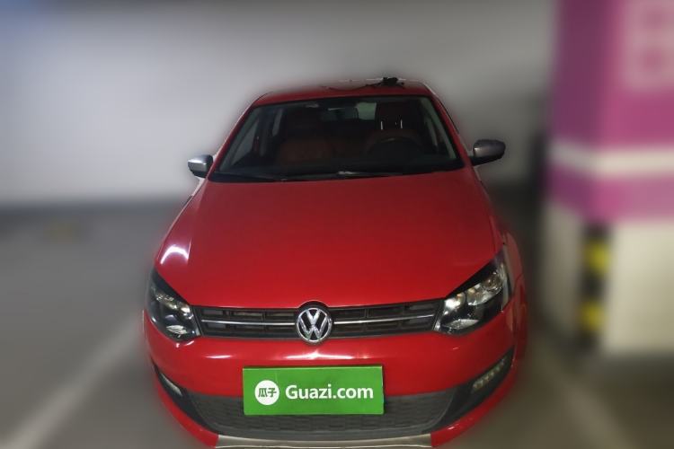 Used Volkswagen Polo 2013 1.4L Manual Fashion Edition Front