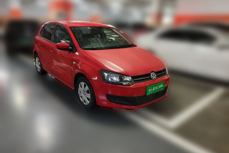 Used Volkswagen Polo 2013 1.4L Manual Fashion Edition Front Right 45 Deg