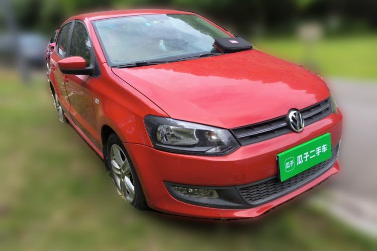 Used Volkswagen Polo 2013 1.6L Automatic Comfort Edition Front Right 45 Deg