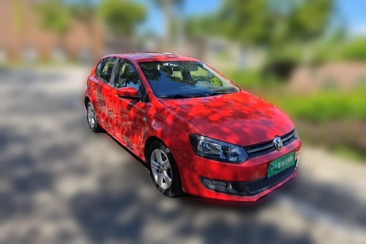 Used Volkswagen Polo 2013 1.4L Manual Fashion Edition Front Right 45 Deg