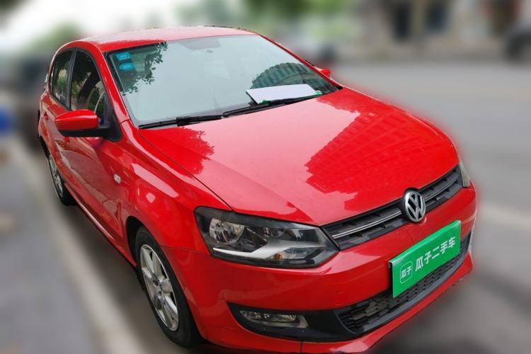 Used Volkswagen Polo 2013 1.4L Automatic Comfort Edition Front Right 45 Deg