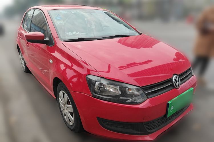 Used Volkswagen Polo 2013 1.4L Manual Fashion Edition Front Right 45 Deg