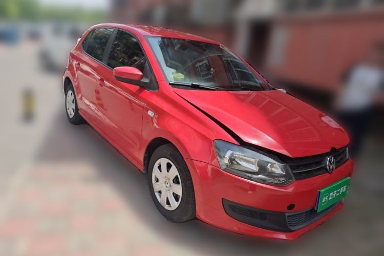 Used Volkswagen Polo 2013 1.4L Manual Fashion Edition Front Right 45 Deg