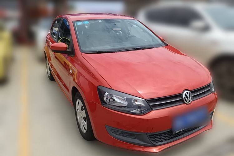 Used Volkswagen Polo 2013 1.4L Manual Fashion Edition Front Right 45 Deg