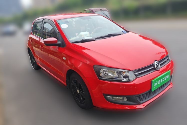 Used Volkswagen Polo 2013 1.4L Manual Fashion Edition Front Right 45 Deg