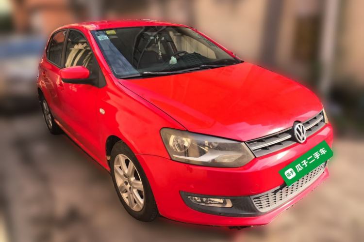 Used Volkswagen Polo 2013 1.4L Automatic Comfort Edition Front Right 45 Deg
