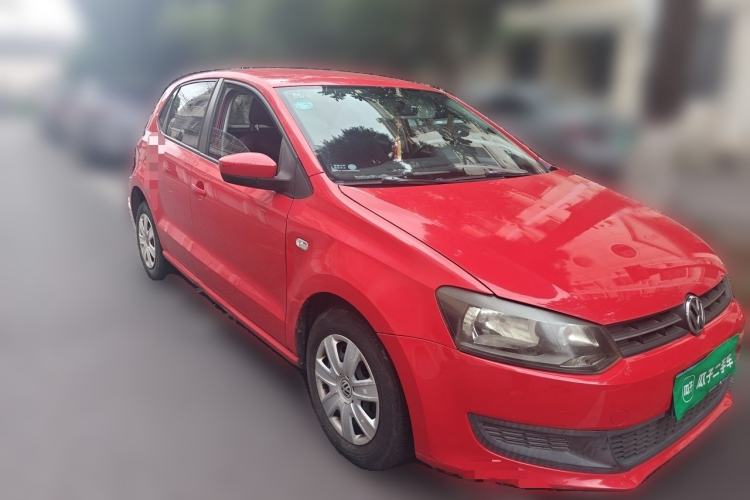 Used Volkswagen Polo 2013 1.4L Manual Fashion Edition Front Right 45 Deg