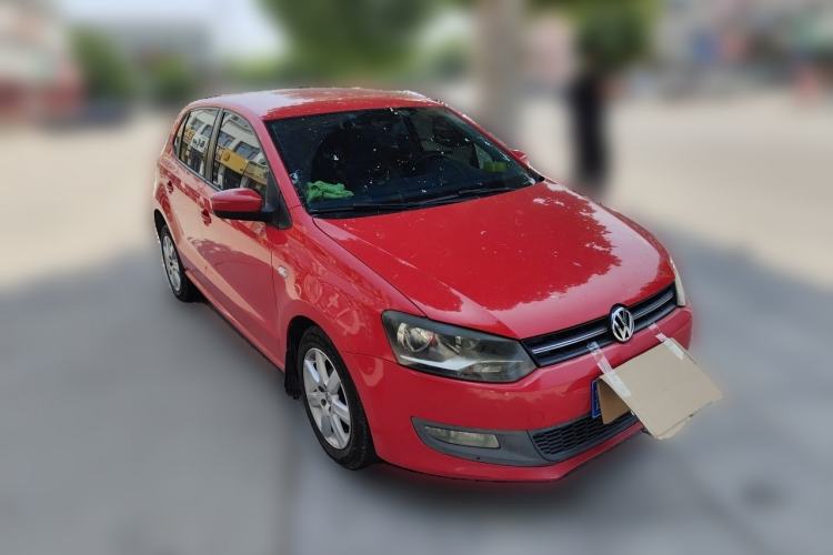 Used Volkswagen Polo 2013 1.4L Automatic Comfort Edition Front Right 45 Deg
