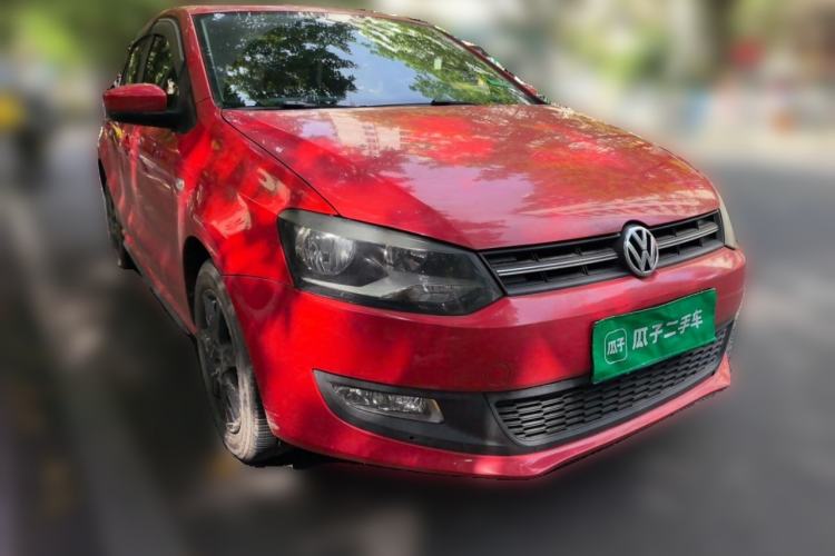 Used Volkswagen Polo 2013 1.6L Manual Comfort Edition Front Right 45 Deg
