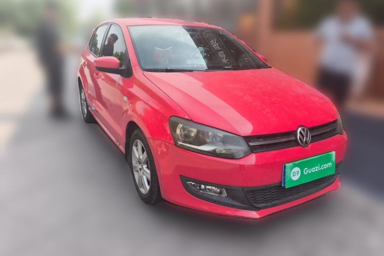 Used Volkswagen Polo 2013 1.4L Automatic Comfort Edition Front Right 45 Deg