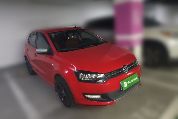 Used Volkswagen Polo 2013 1.4L Manual Fashion Edition Front Right 45 Deg