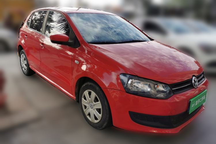Used Volkswagen Polo 2013 1.4L Manual Fashion Edition Front Right 45 Deg