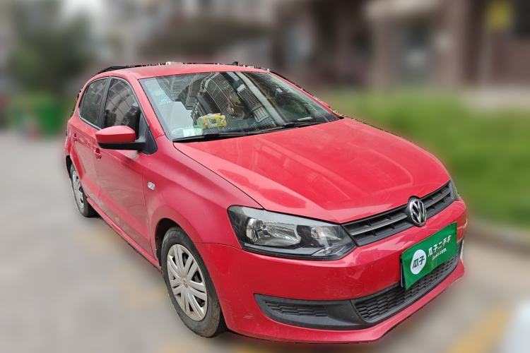 Used Volkswagen Polo 2013 1.4L Manual Fashion Edition Front Right 45 Deg