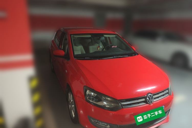 Used Volkswagen Polo 2013 1.4L Automatic Comfort Edition Front Right 45 Deg