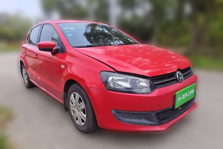 Used Volkswagen Polo 2013 1.4L Manual Fashion Edition Front Right 45 Deg
