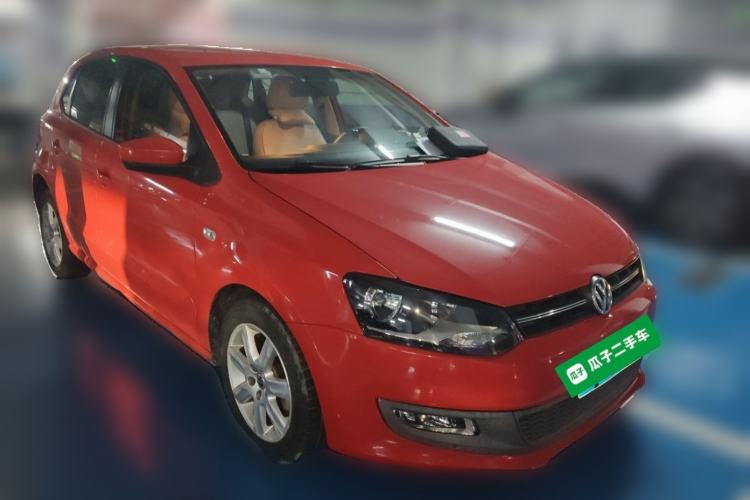 Used Volkswagen Polo 2013 1.4L Automatic Comfort Edition Front Right 45 Deg