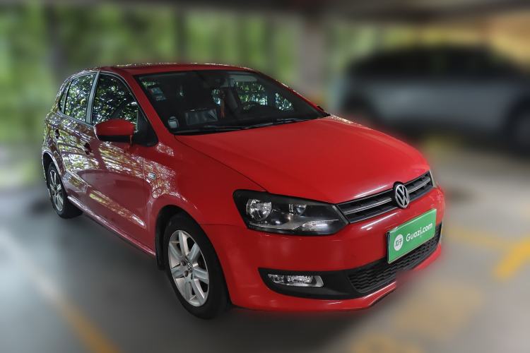 Used Volkswagen Polo 2013 1.4L Manual Comfort Edition Front Right 45 Deg